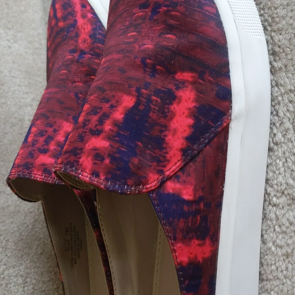 Logo Lori Goldstein Diane Printed Slip On Mule Sneaker 7M Red Blue - Picture 8 of 13